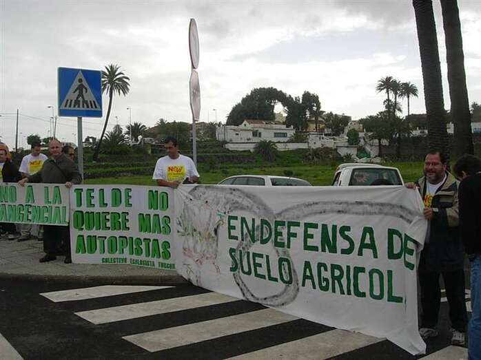 Imagen de archivo de una protesta ciudadana contra la tangencial de Telde (Foto TA)
